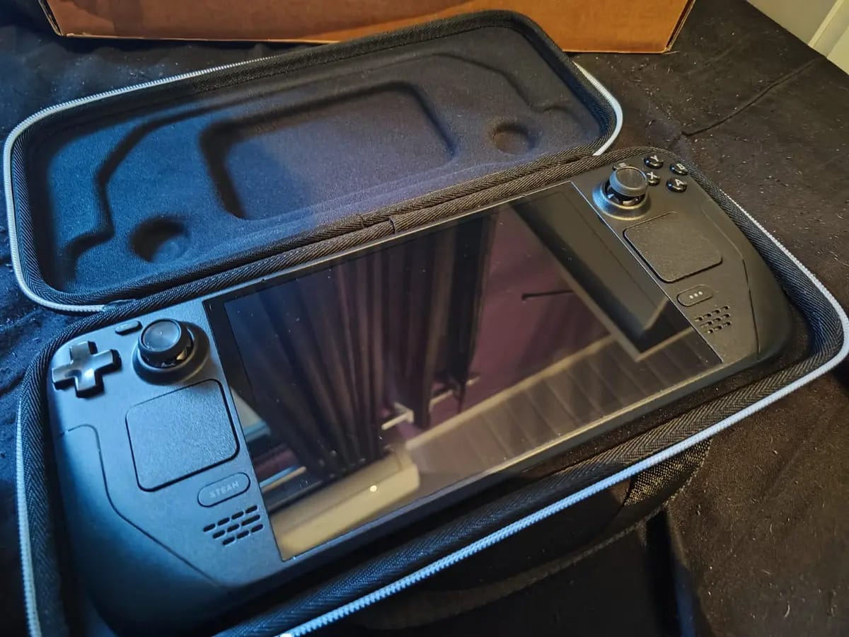 Valve Steam Deck OLED