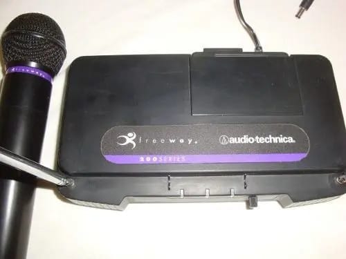 Microfone Audio-Technica ATW-T202 Dinâmico Cardioide