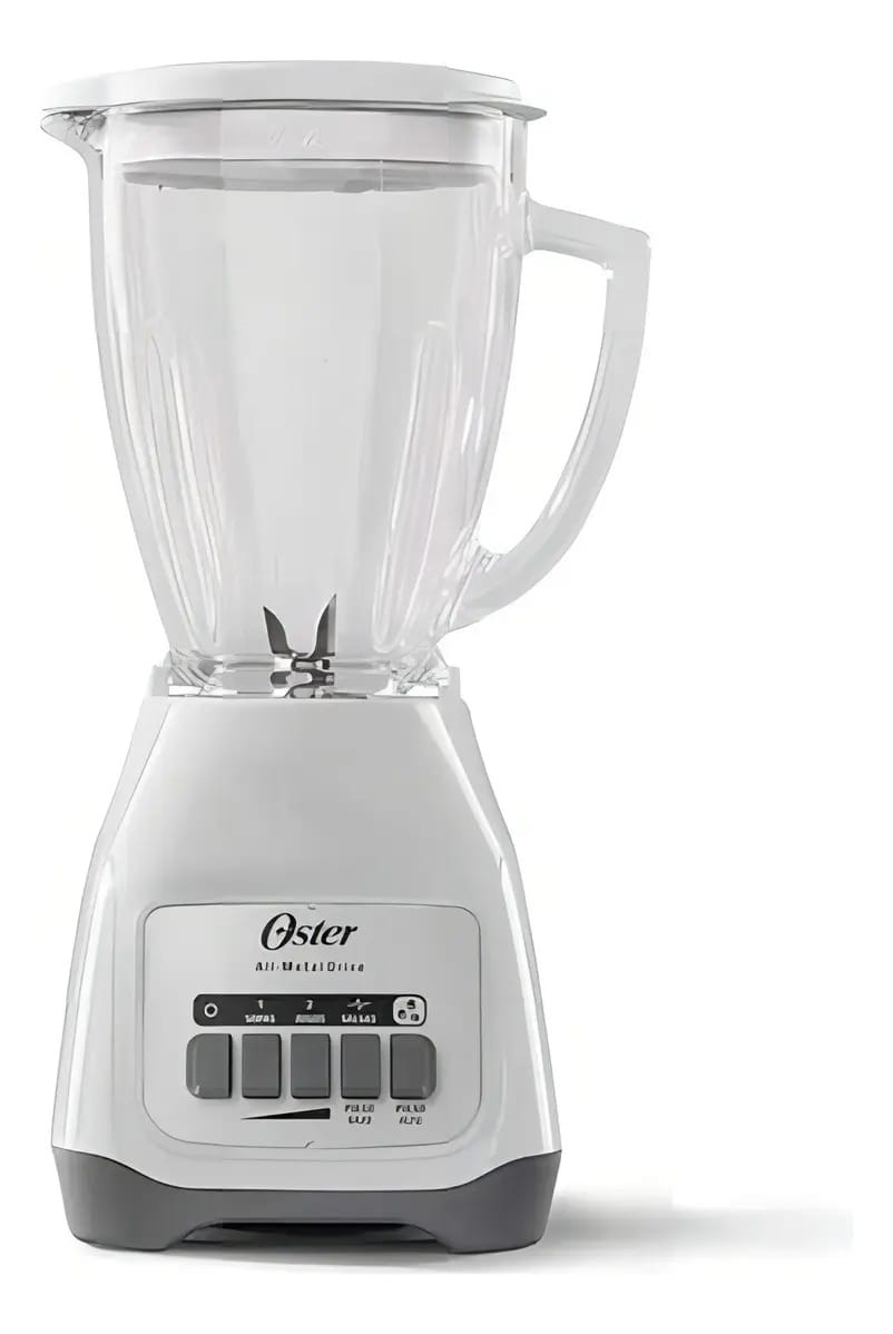 Liquidificador prateado Oster de 2 velocidades