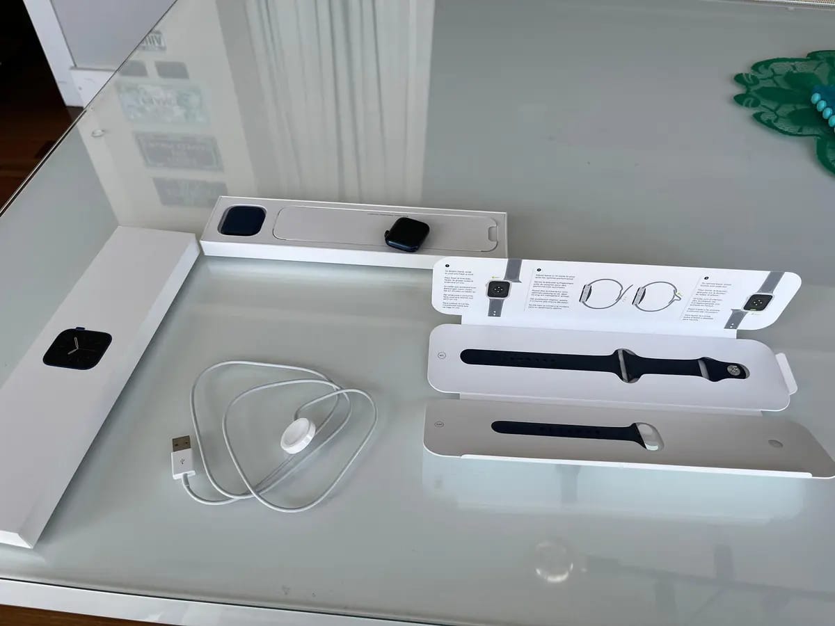Apple Watch Series 6 40mm Blue - Caixa Azul-escuro Pulseira Azul-escuro Desenho Da Pulseira Sport